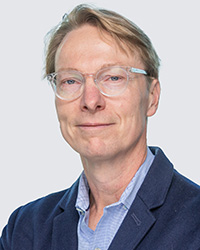 Professor Stijn VAN NIEUWERBURGH